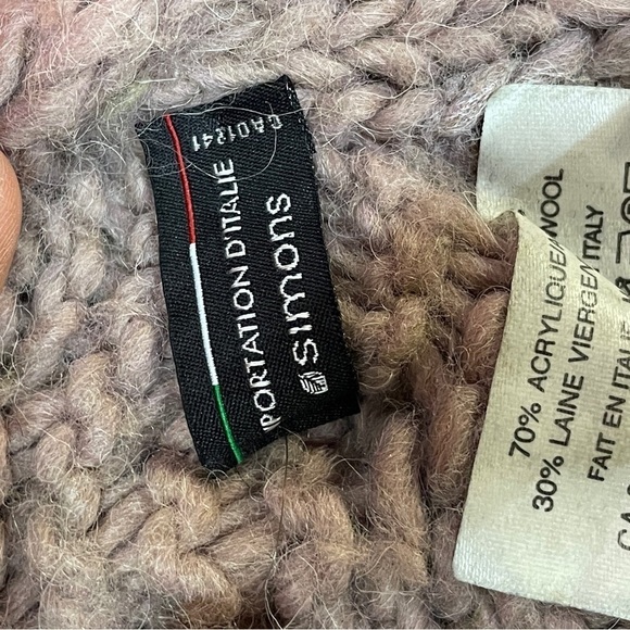 Simons canyon knitted style scarf - Picture 6 of 8